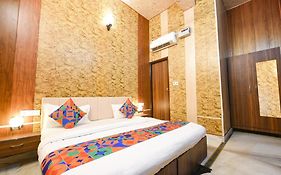 Fabhotel The Grand Palace